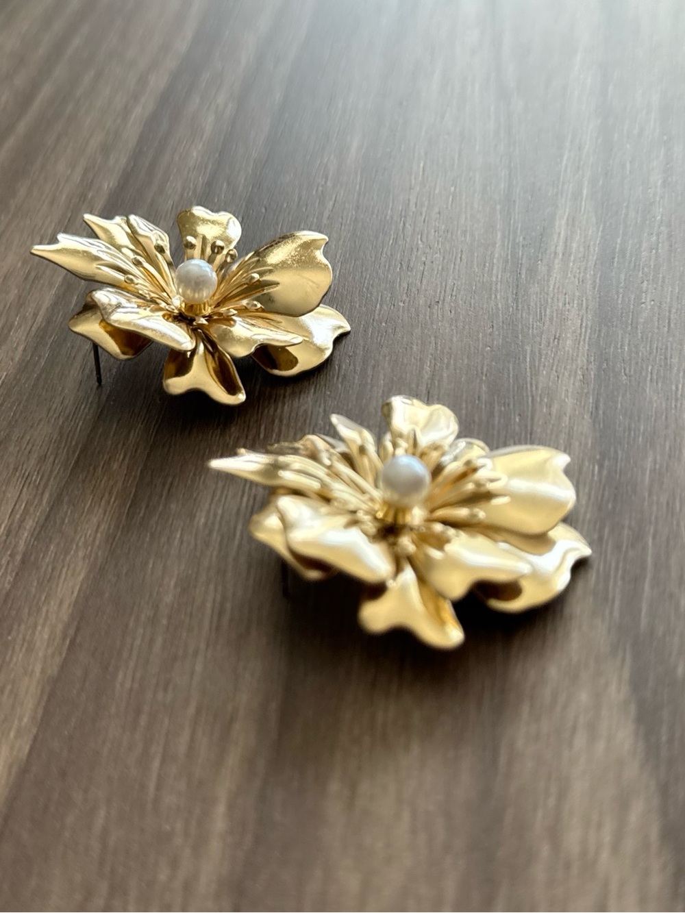 Floral Statement Earrings Q1023 - Picture 2 of 3